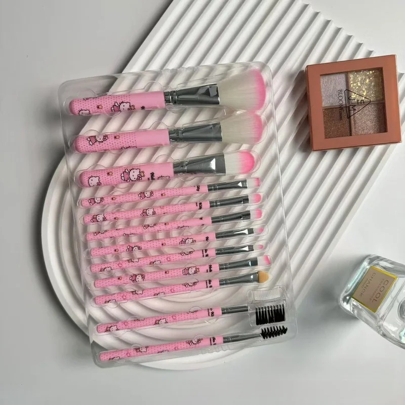 Hello Kitty 12-piece Makeup Br - огляд і ціна Beauty - Makeup - Eyes